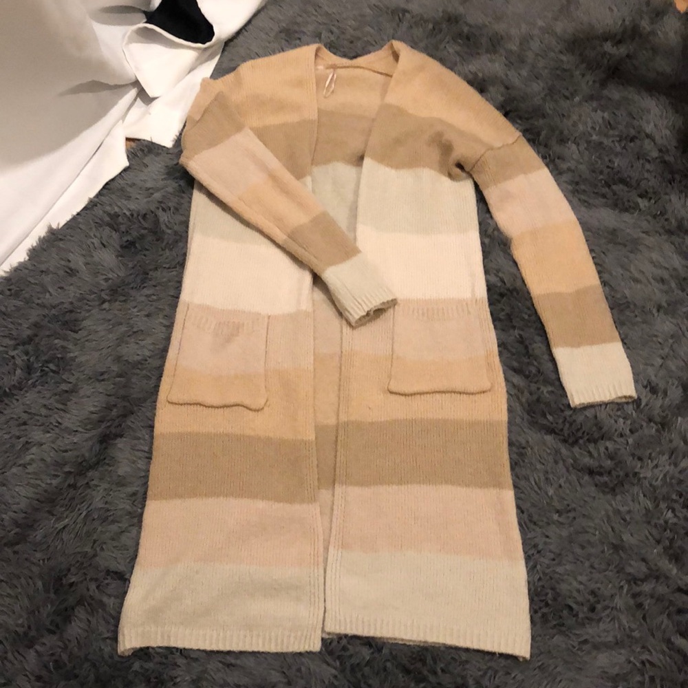 S-M Knee-to-Shin Length High Quality Classic Cardigan